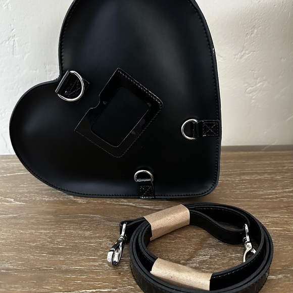 Dr martens heart purse - Picture 2 of 3